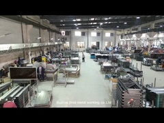 Betreten Sie die Fabrik, schweben Sie zwischen den Roboterarmen, spüren Sie den Charme von Wissenschaft und Technologie!